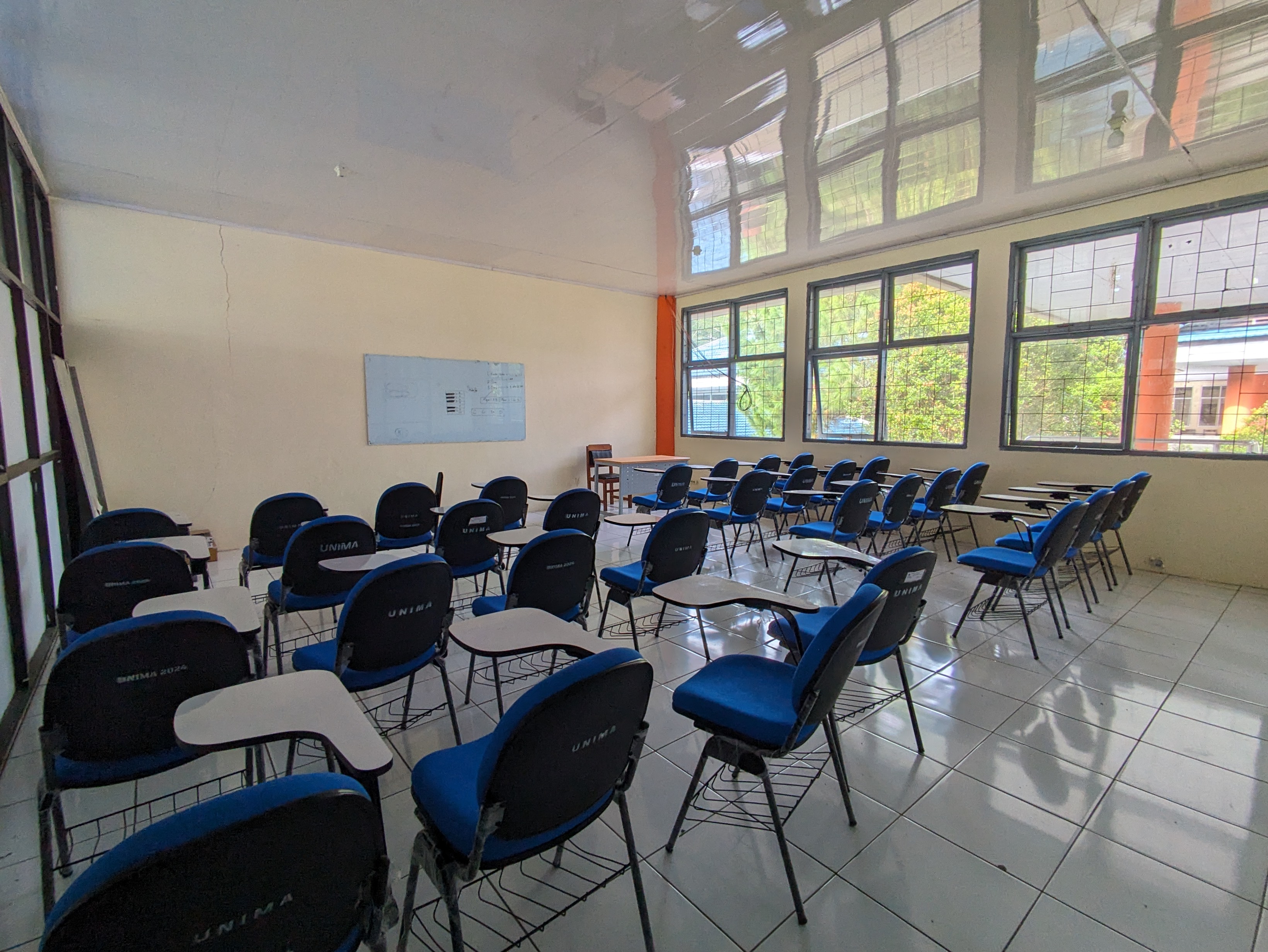 Ruang Kelas 4 Gallery