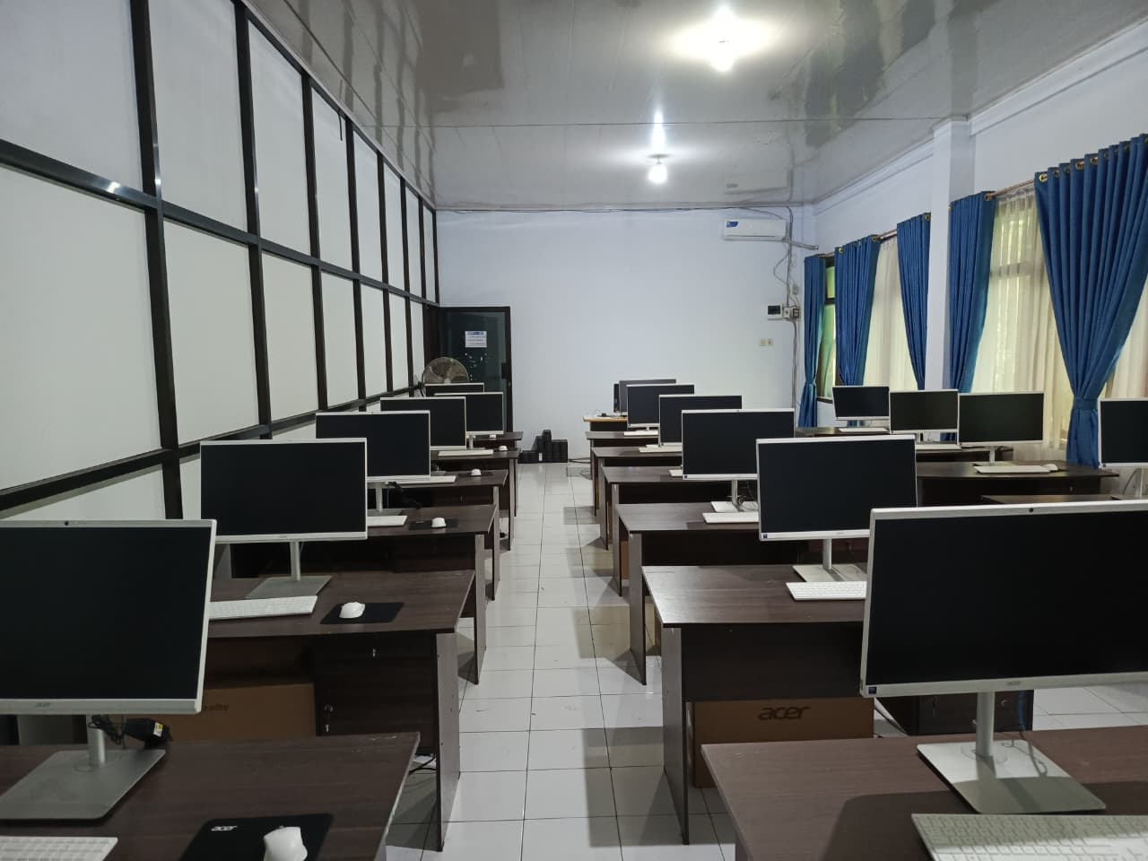 Laboratorium Jaringan Komputer Gallery