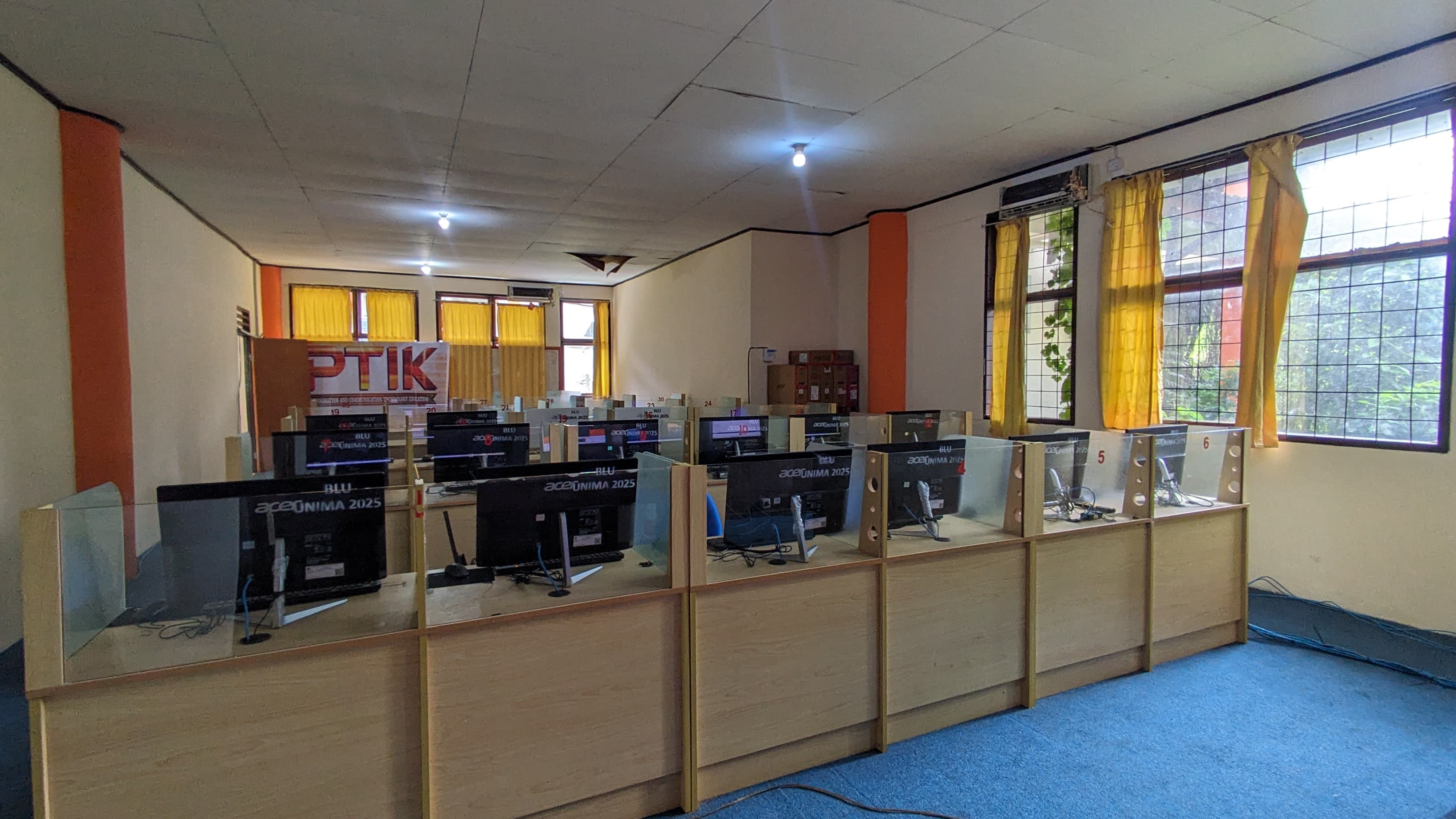 Laboratorium Komputer Gallery