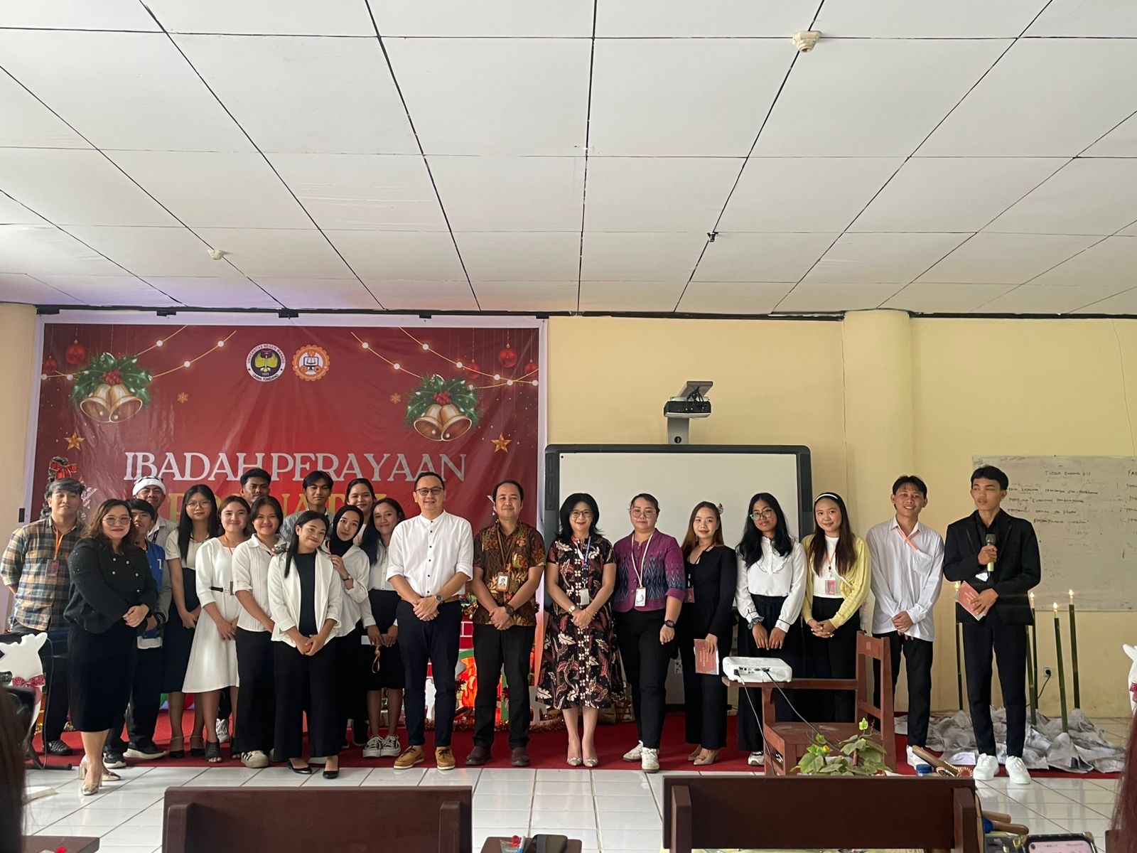 Jurusan PTIK Laksanakan Ibadah Menyambut Natal 2025 Bertema “Connected by Grace”